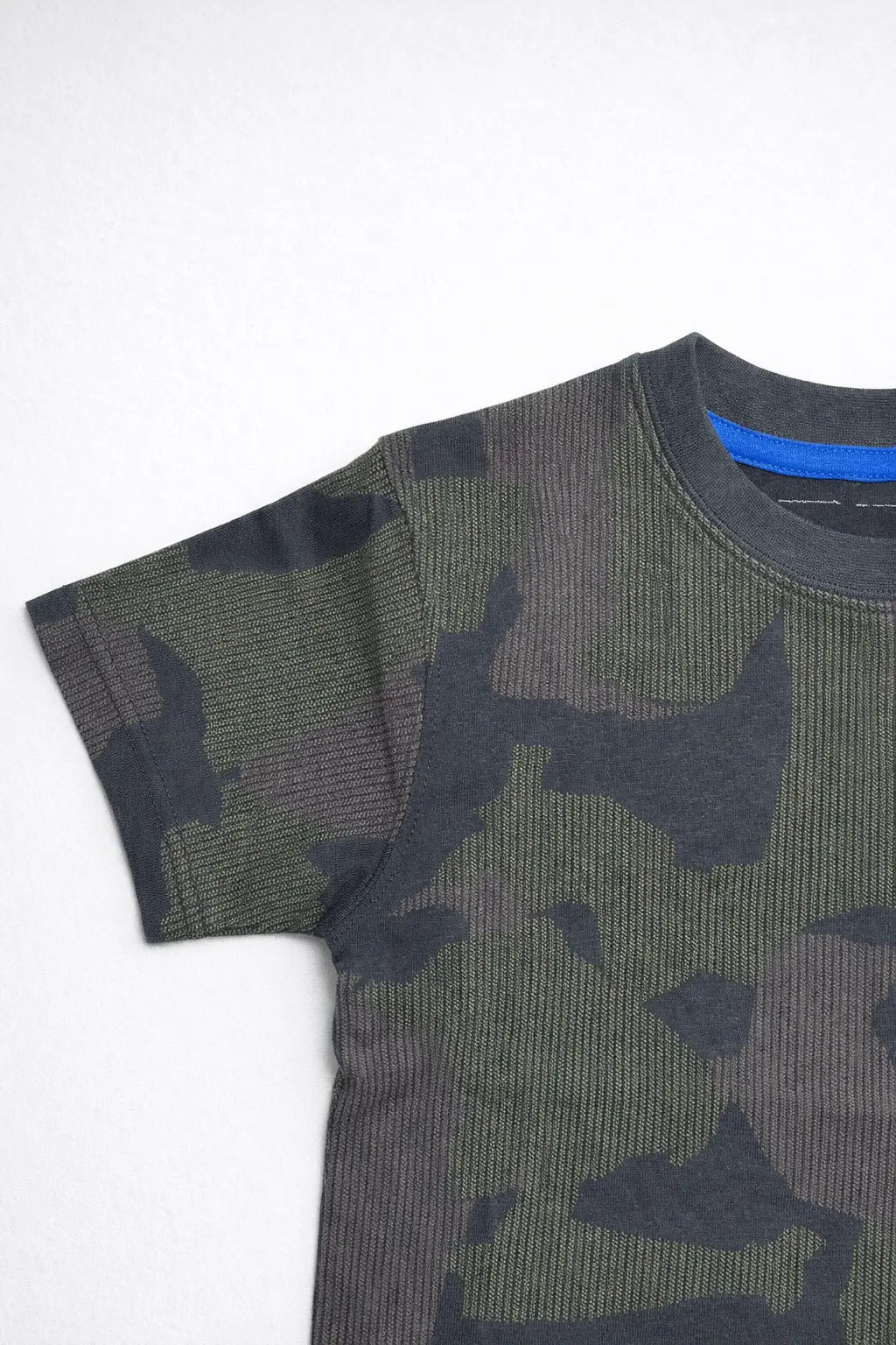 Boys green camo printed t-shirt side view soft cotton kids wear — MiMo Pakistan